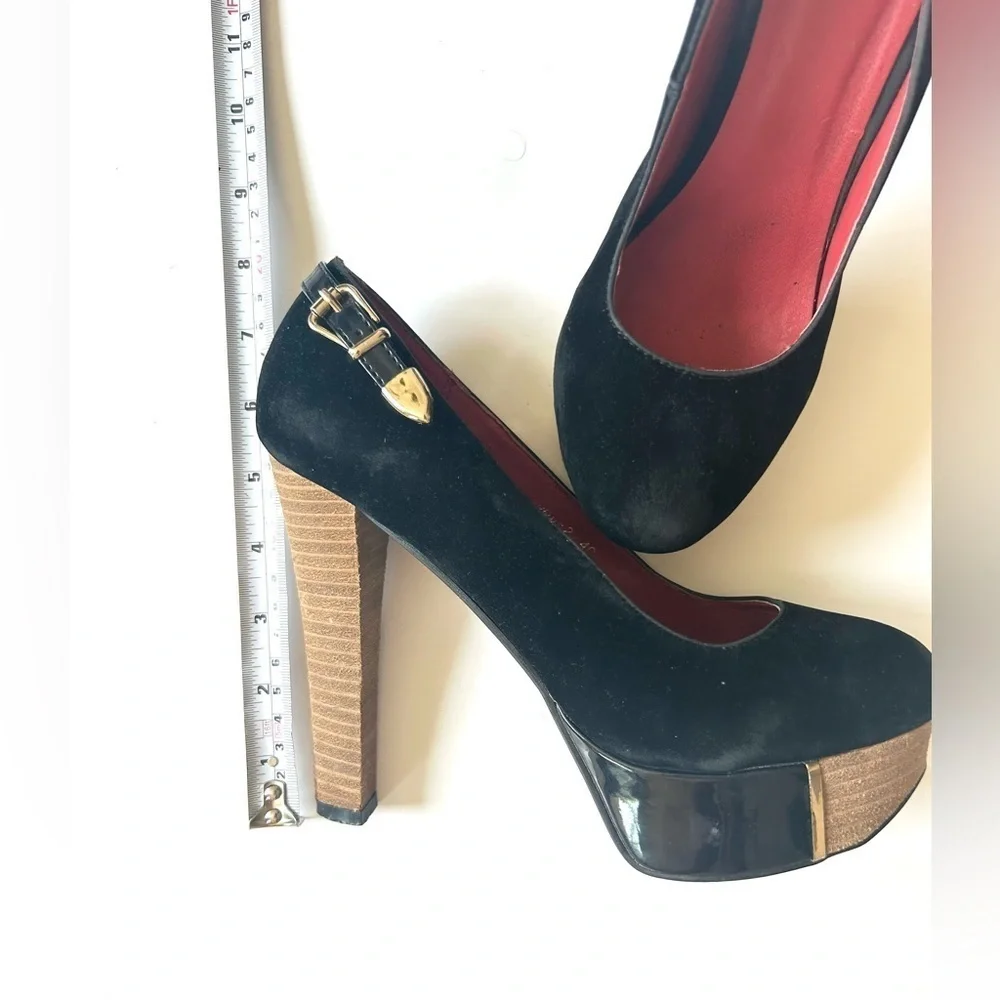 Valentino Garavani Suede pumps platform Heel shoes black size 40 us 10